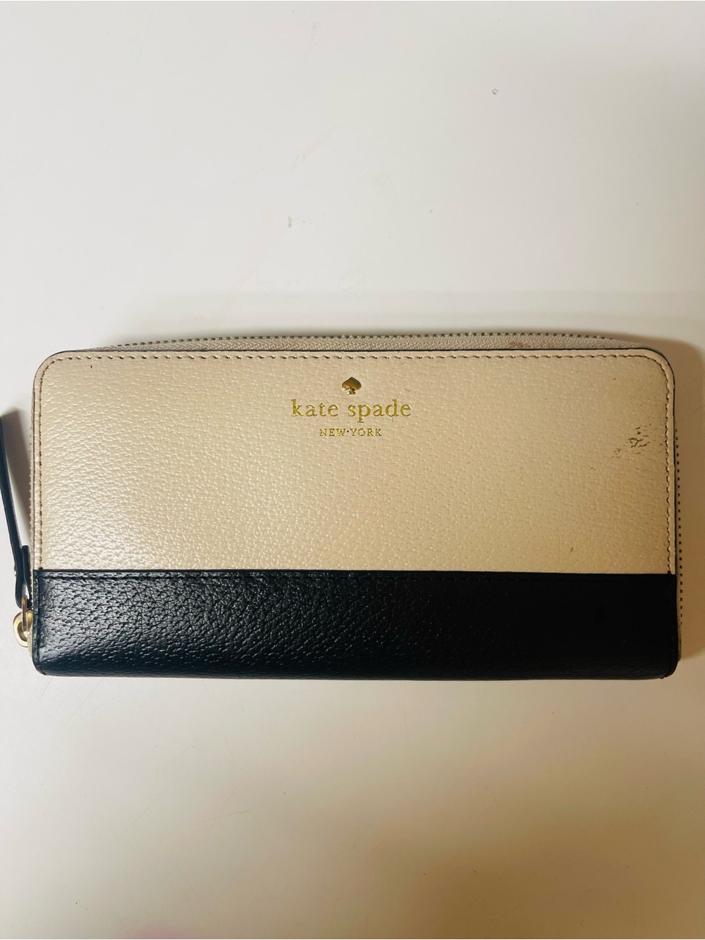 kate spade Two-Tone Cream and Black Zip Wallet